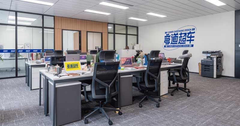 弯道超车品牌设计